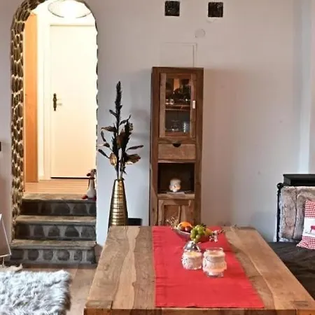 Lord-michael-chalet *